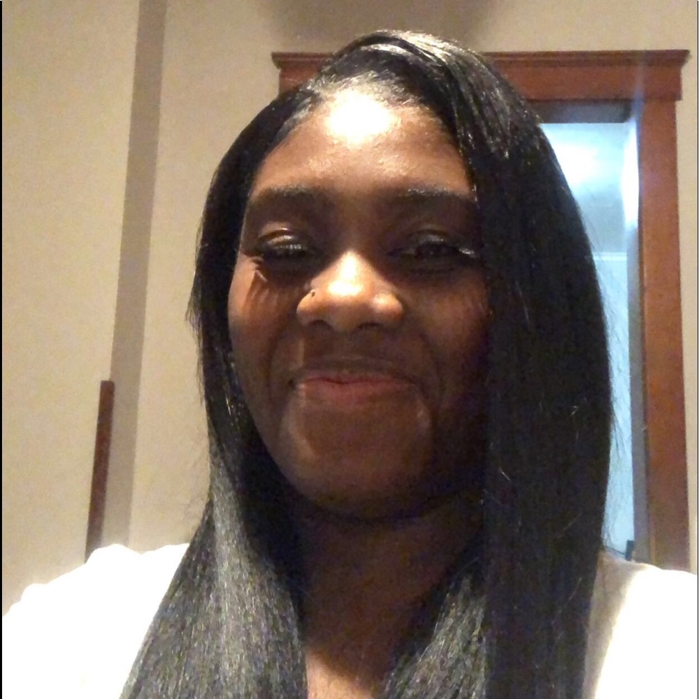 Meet your Posher, Latoya